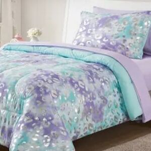 Twin Comforter Bedding Set Colorful Butterfly Hearts Flowers 5 Pieces